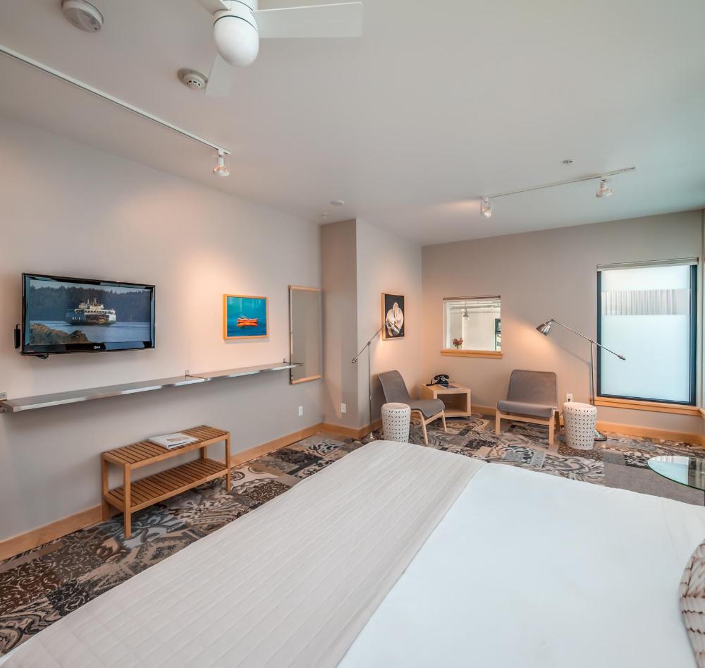 Standard King Room interior